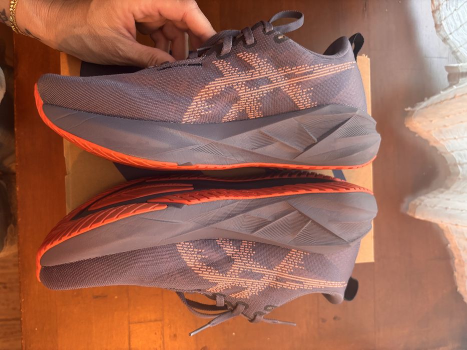 Asics маратонки