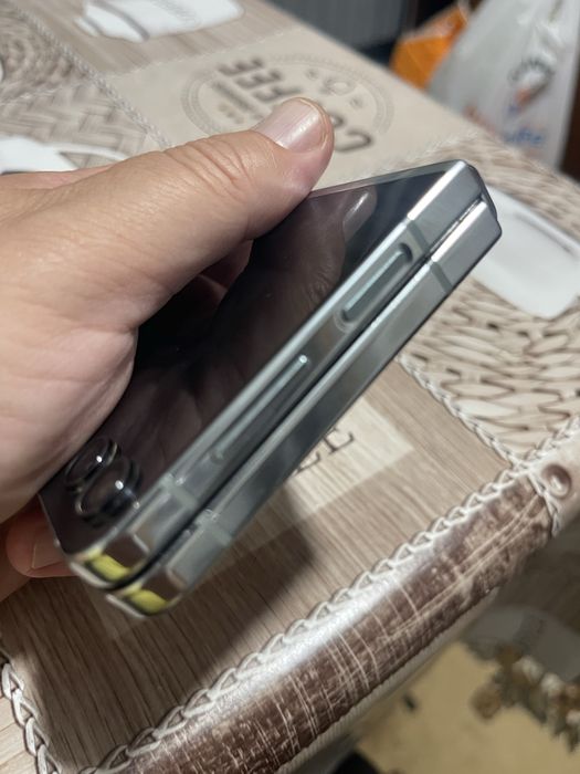 Samsung Z Flip 5