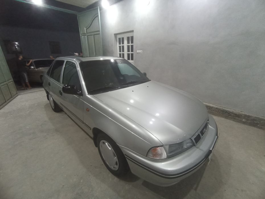 Moshina idiyal xolda