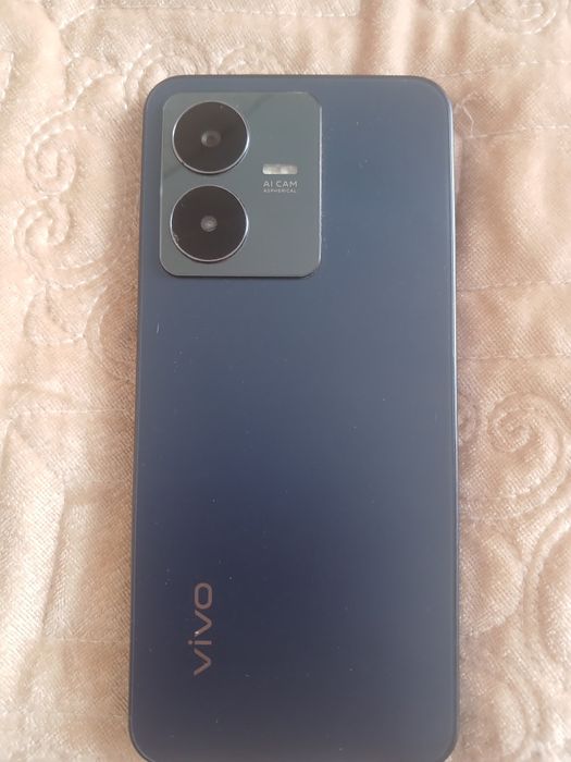 Телефон vivo Y22