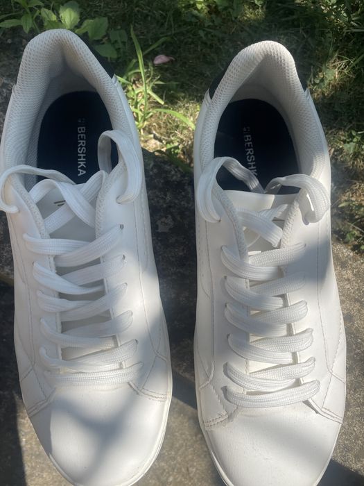 Бели обувки Зара