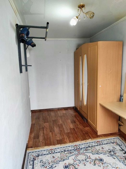 Продается Окт 3 комнатная 2 рабочий
