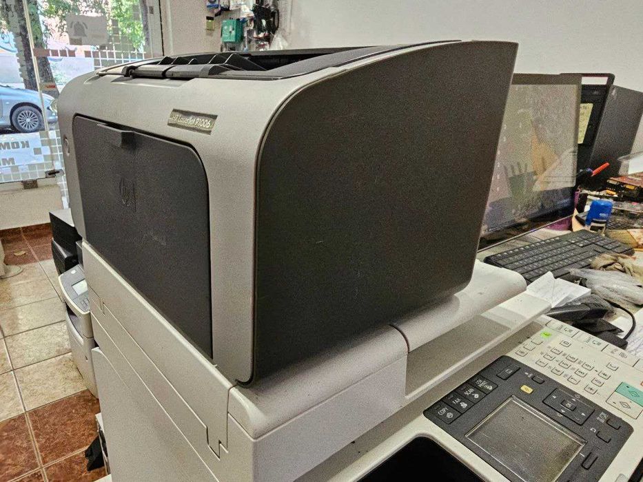 Принтер HP LaserJet P1006 лазерен принтер за офис/дом | laser printer