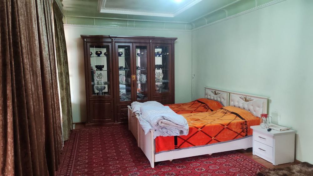 Hovli sotiladi 6 sotix