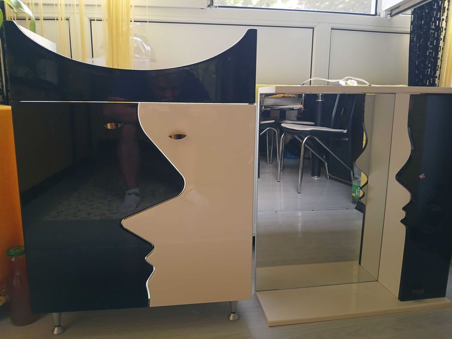 Mobilă de baie in stare foarte bună