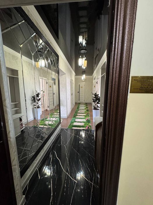 Продаётся квартира 4 комнатная в шайхантахуроском районе