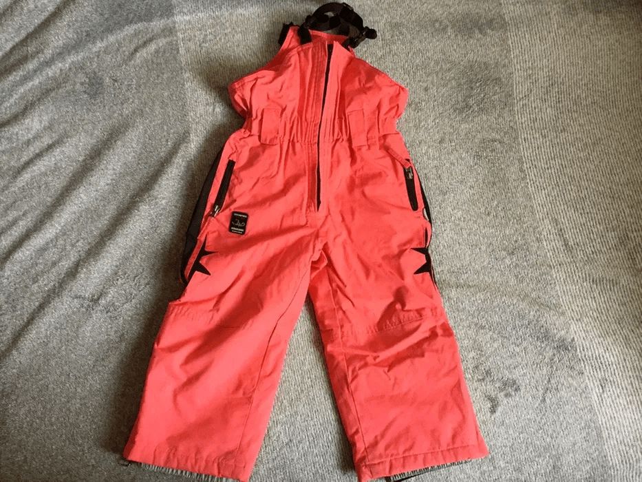 Зимний комбинезон и куртка