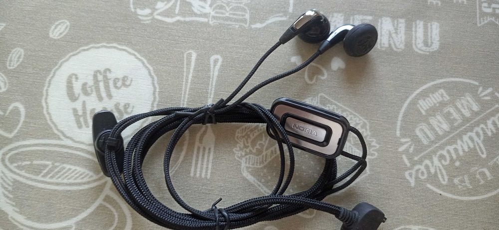 Продавам слушалки за GSM NOKIA
