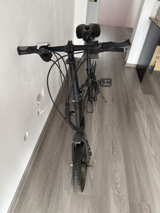 Bicicletă electrică pliabilă 2Drive, foarte practică pentru oraș și navetă.