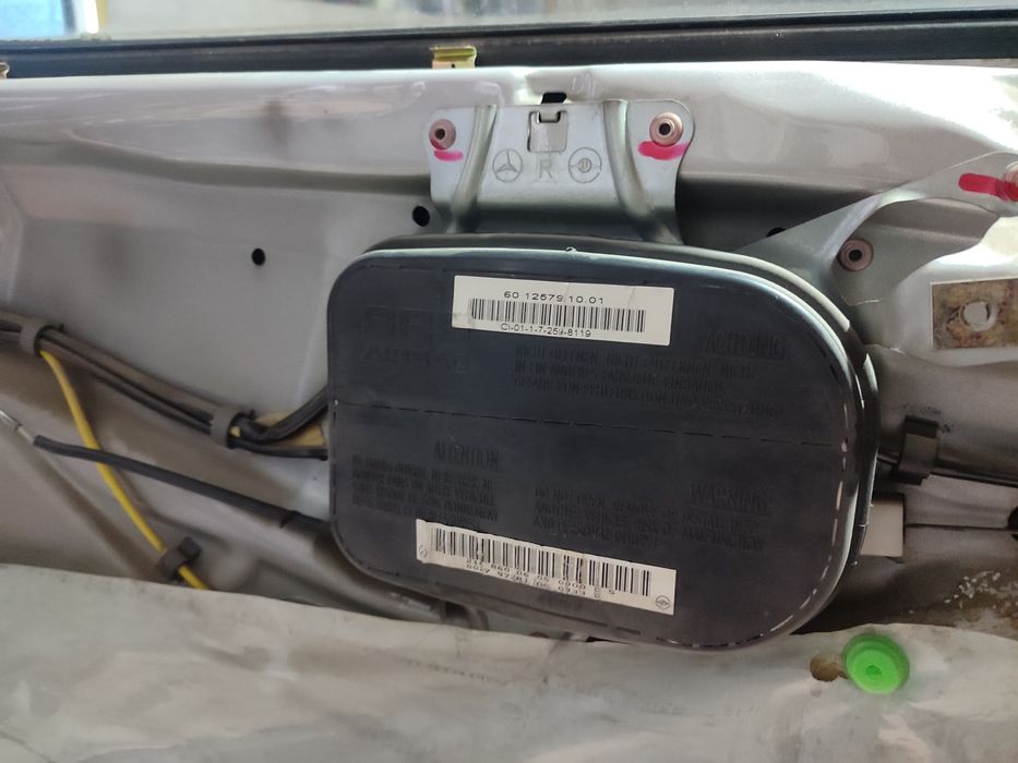 Молдинг двери на Мерседес W210