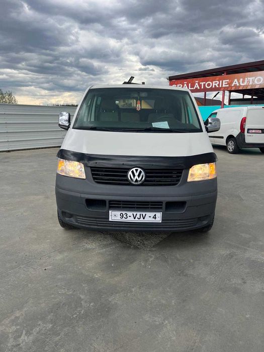 Vând Volkswagen  Transporter cu 6 locuri si duba an 2007