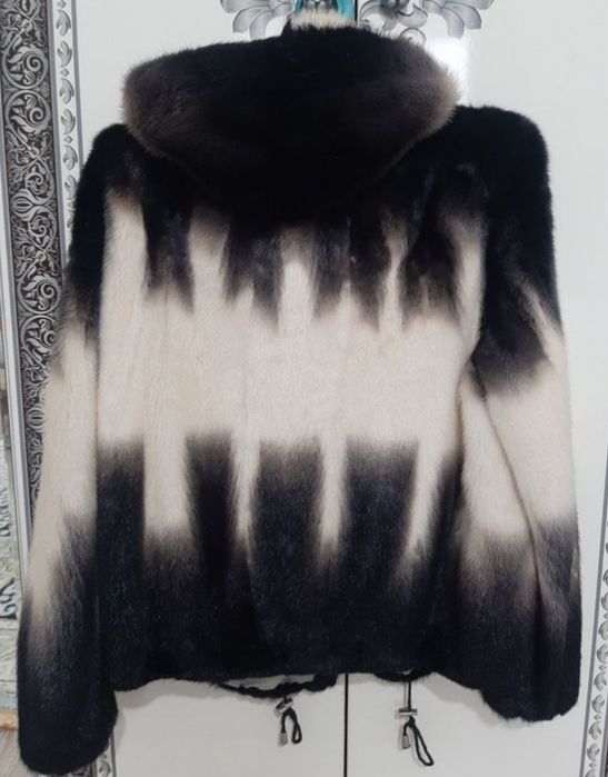 Продам норковую шубу
