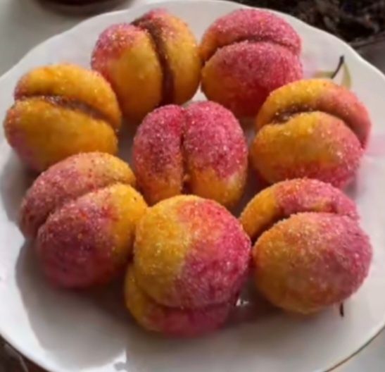 Персики пироженное