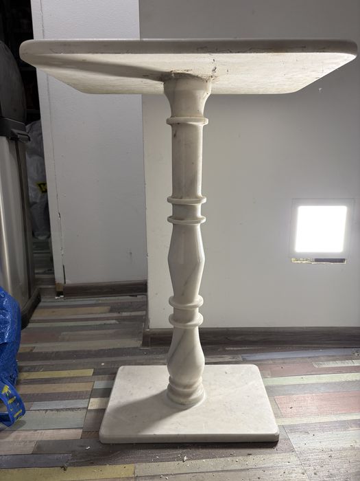 Masa marmura cu picior