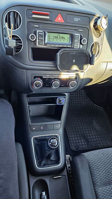 Volkswagen Golf 6, benzină 1.4 turbo 122cai, 6viteze, parcheaza singur