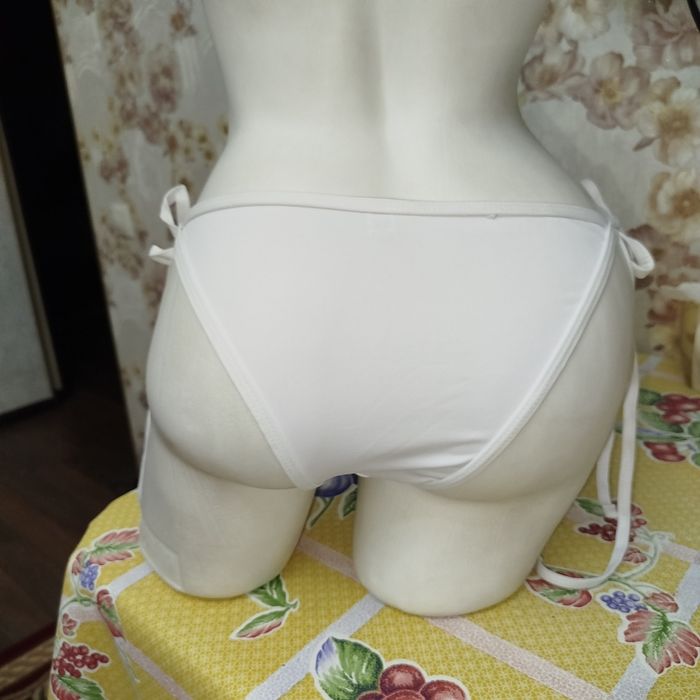 Продам купальники и плавки купальные