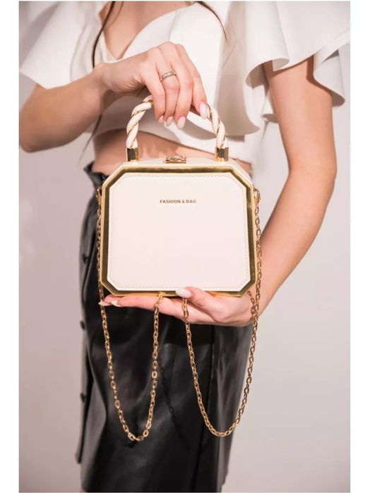 Элегантная сумка на выход