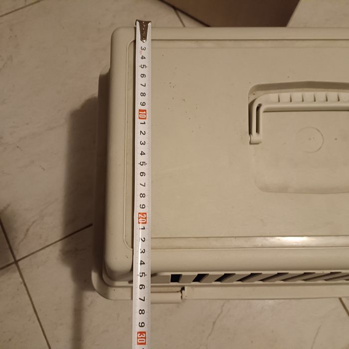 Клетка за транспортиране на котка, тоалетна, чесалка