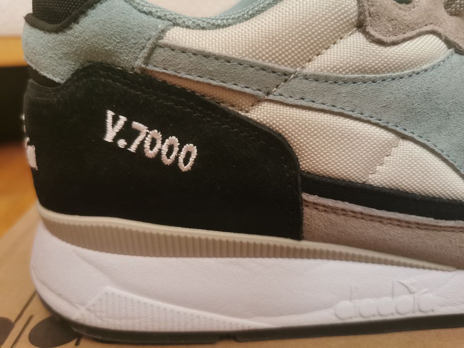 Diadora V7000.             W