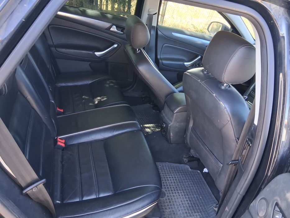 Vand sau schimb ford mondeo mk4 titanium x