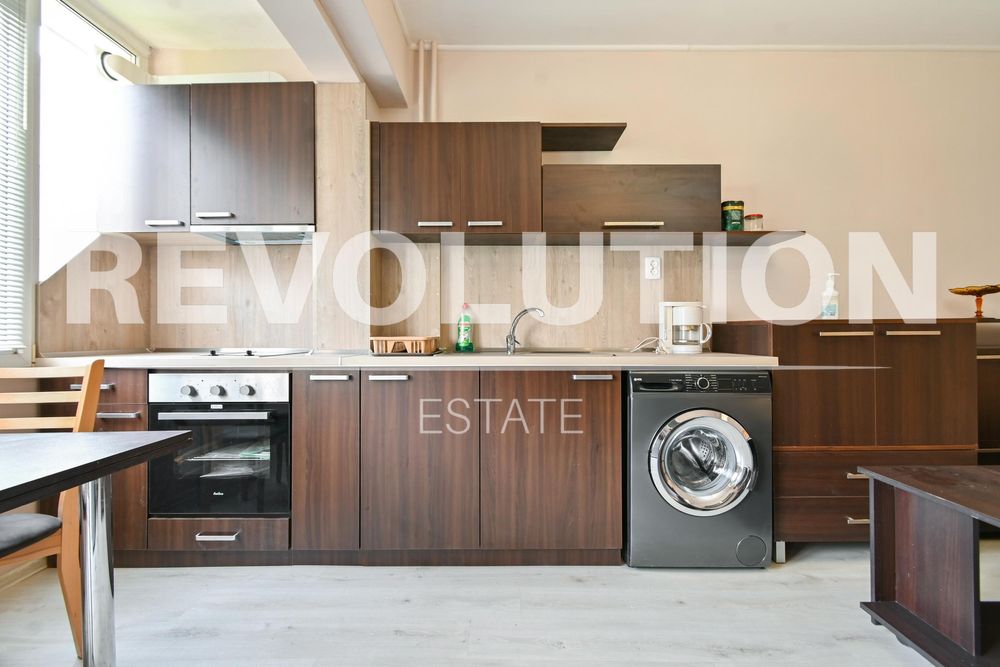 Дава се под наем Двустаен апартамент в София, Зона Б-19 - 55 кв.м за 509.49 € - Снимка #2