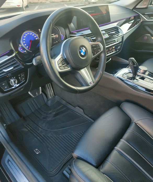 BMW 520d G30 2017 Automată • Navi Mare • Piele Încălzită • Bord Digita