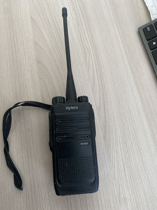 Рация Hytera BD505