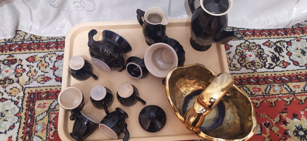 Кофейный керамический сервис.