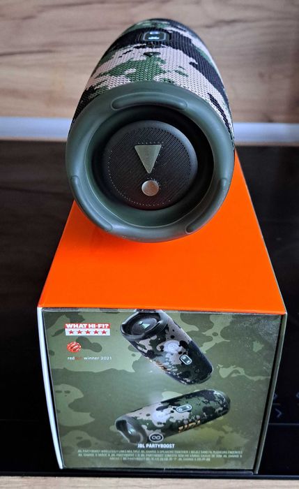 JBL Charge 5 колонка