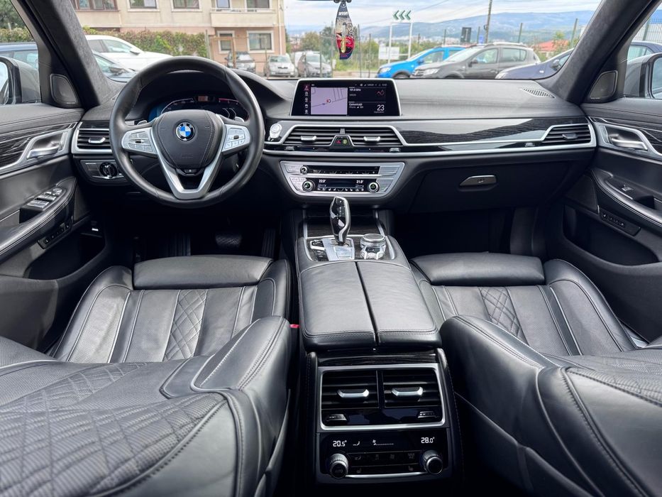 BMW SERIA 7  BMW 730d  X-drive G11 Laser,Ventilatie, Trapa, Soft closse,  Carbon