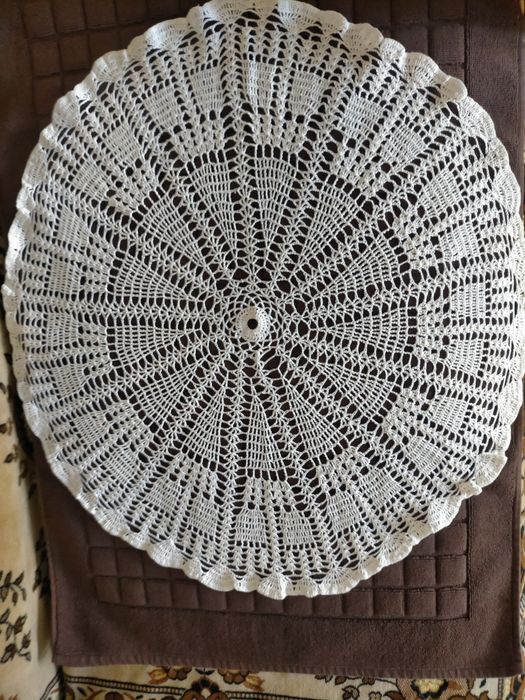 Продам текстиль кружевные скатерти