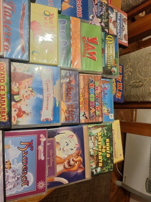 Видеокасети и DVD