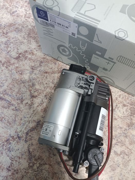 Компрессор пневмы Мерседес W212 W218 CLS