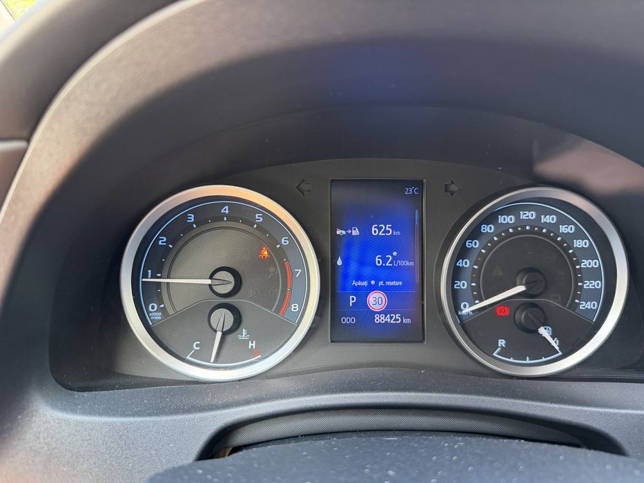 Toyota Corolla 1,6 benzina automata CVT