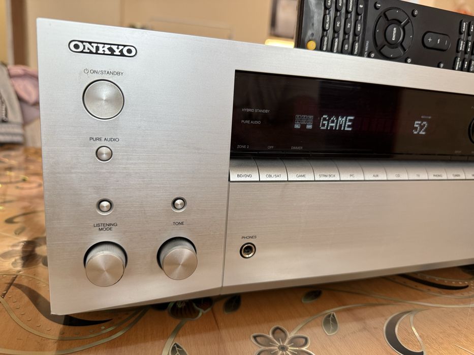 Onkyo TX-NR676e resiver Bluetooth Wi fi
