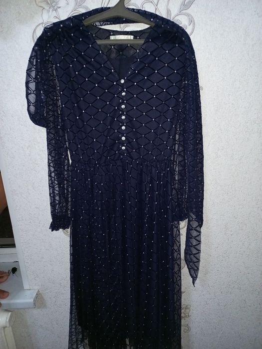 Оба платья носились по 2 раза