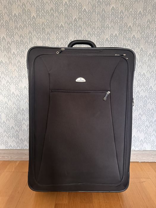 Продам большой чемодан Samsonite