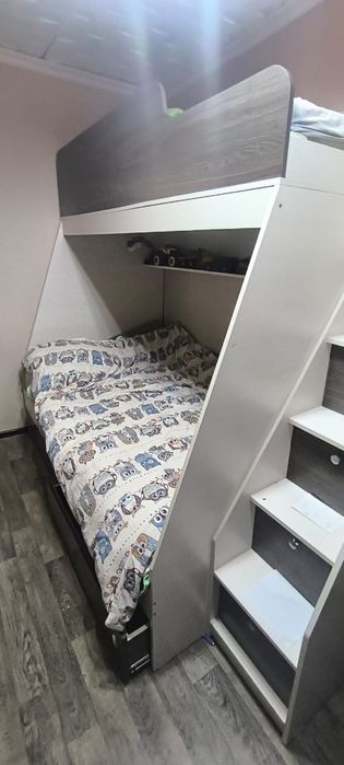 Двух ярусная кровать