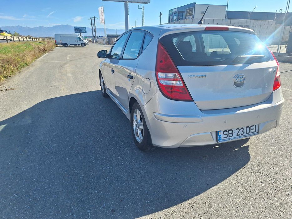 HYUNDAI i30 2011 — imagine 4
