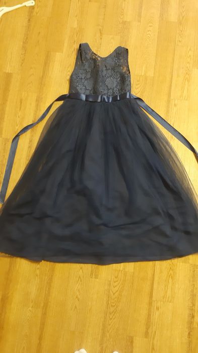 Вечернее платье на девочку. Рост 150см.