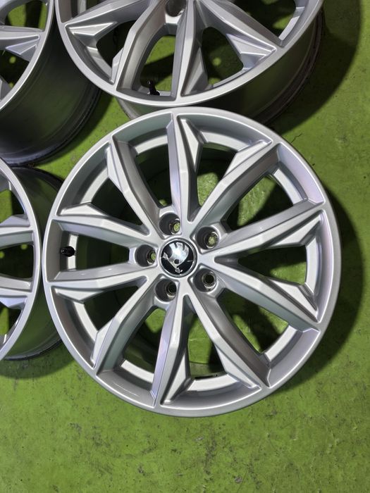 17 5x112 Skoda Octavia Superb лети джанти 5х112 шкода