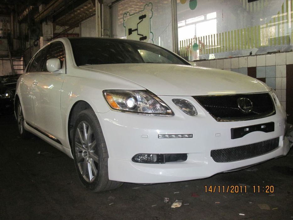 Продам накладки на бампер Лексус gs 300