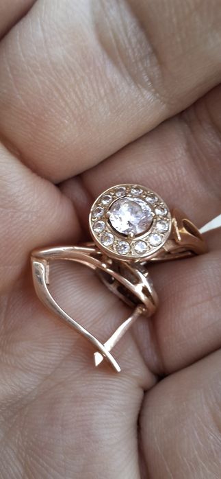 Золотые серьги 585