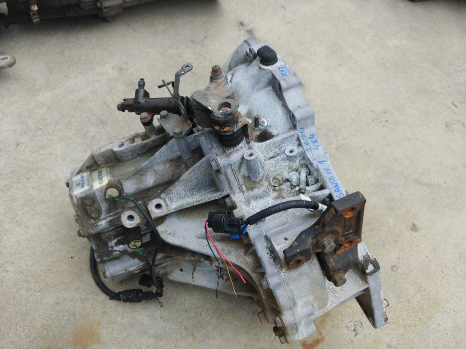 cutie de viteze manuala 2.0 crdi  4x4  hyundai santa fe 5 trepte y040700945