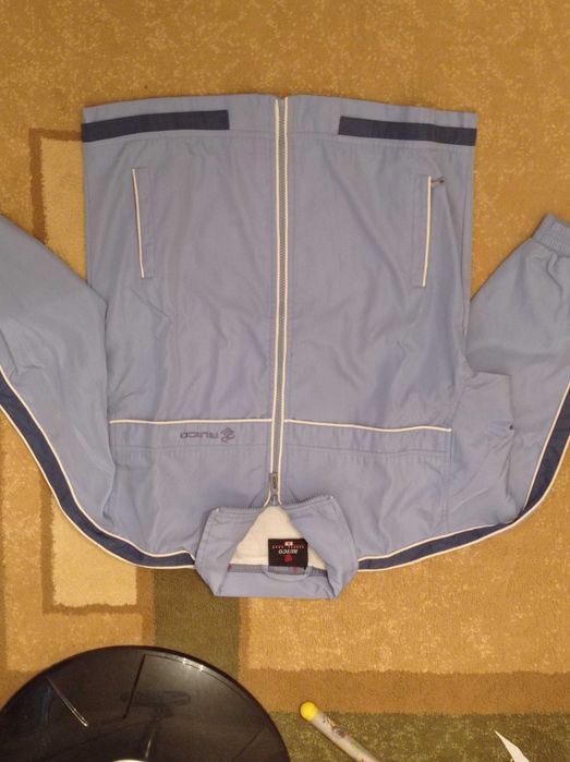 Спортивный костюм