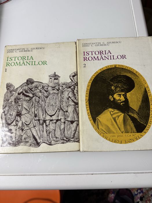 Vand carti de istorie,