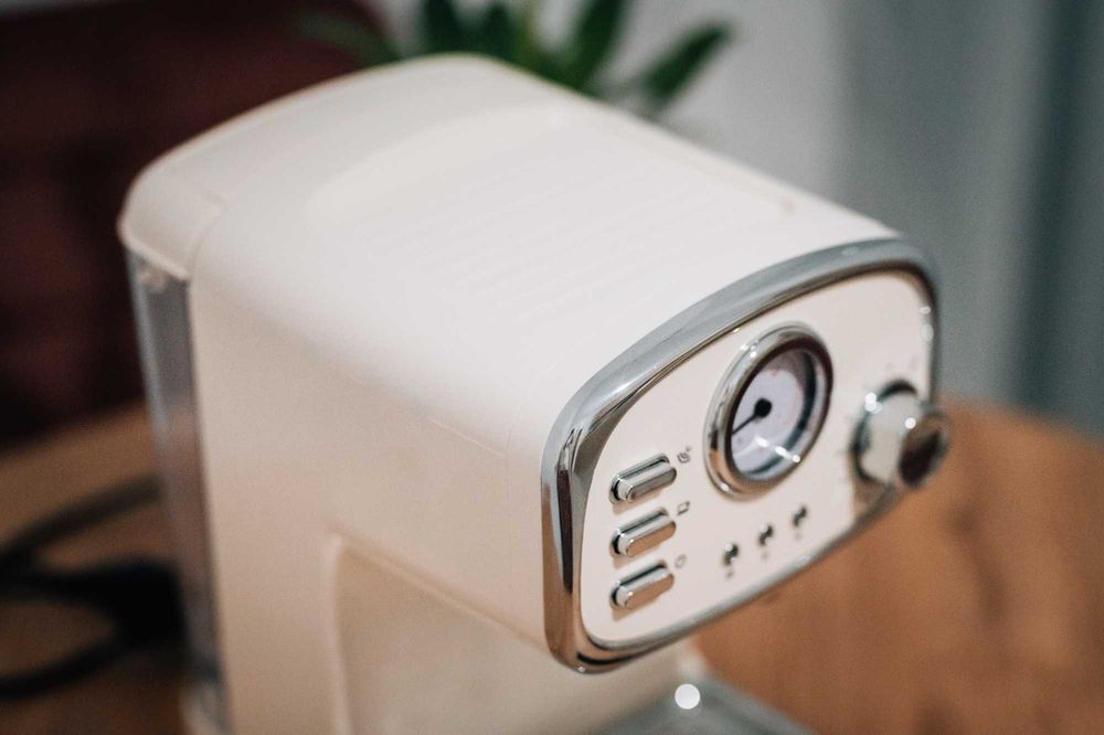 Espressor manual Heinner HEM-1100CR Retro