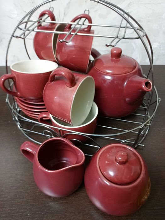 Продам чайный набор  на подставке