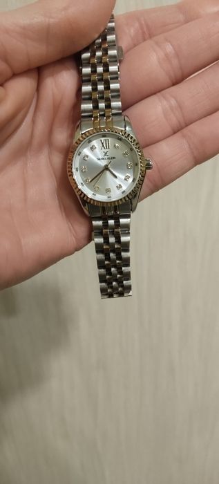 Часы наручные женские