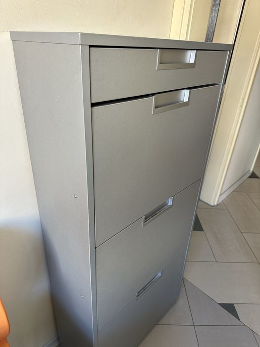 Шкаф за обувки с четири чекмеджета